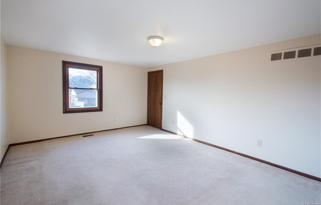16668 White Haven, Northville Twp, MI 48168